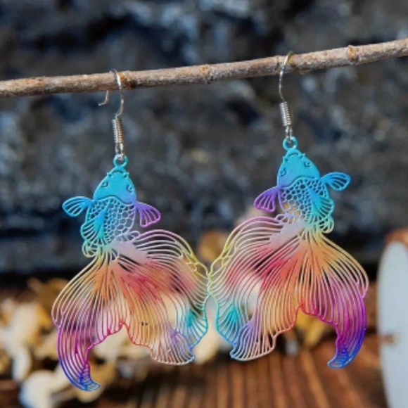 New HANGING EARRING FISH TAIL DESIGN - Picture 6 of 6